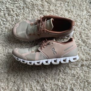 On Cloud V2 Rose - Sand Running Shoe